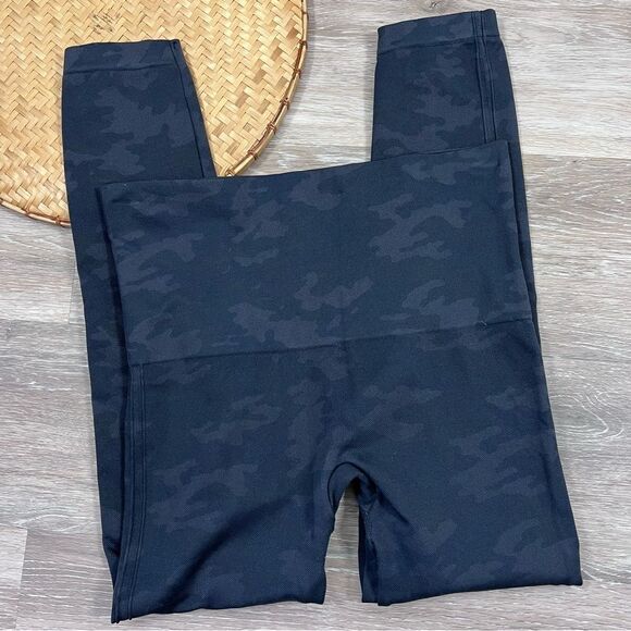 Spanx‎ Look at me now leggings camo - Picture 2 of 4